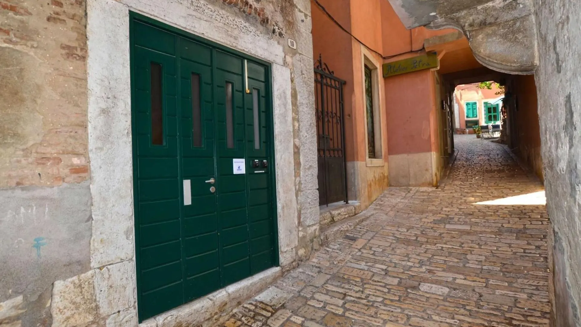 Modern And Cozy Rovinj Old Town Apartments - Studio Apartment 0*,  Hırvatistan