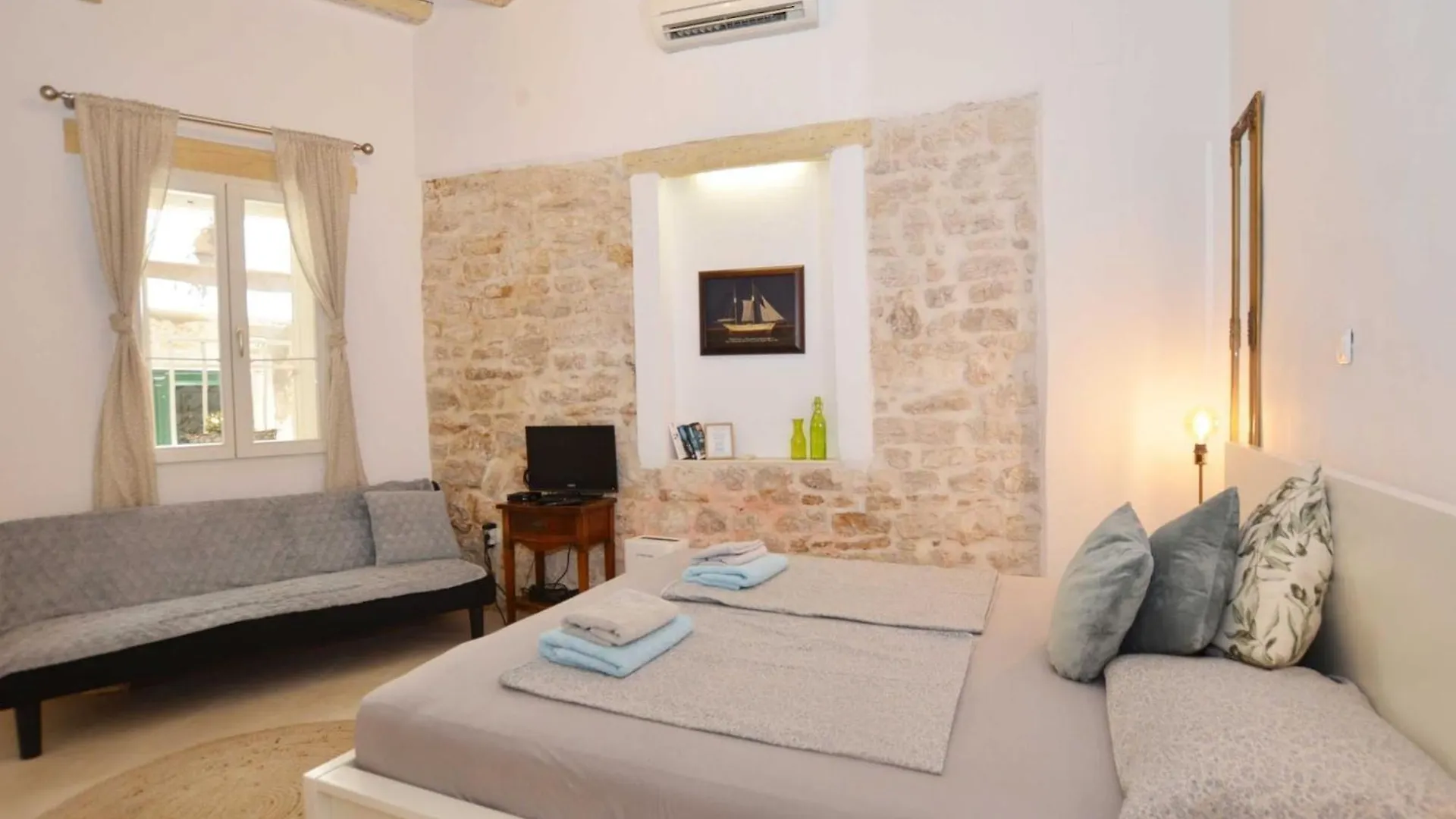 Modern And Cozy Rovinj Old Town Apartments - Studio Apartment